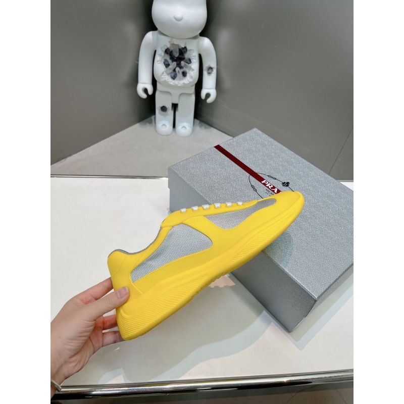 Pra*a casual shoes